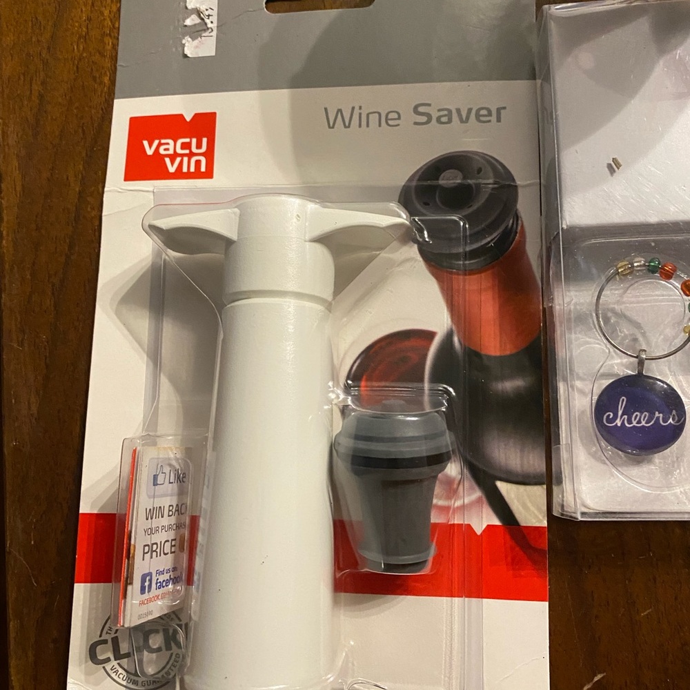 Holiday wine ware